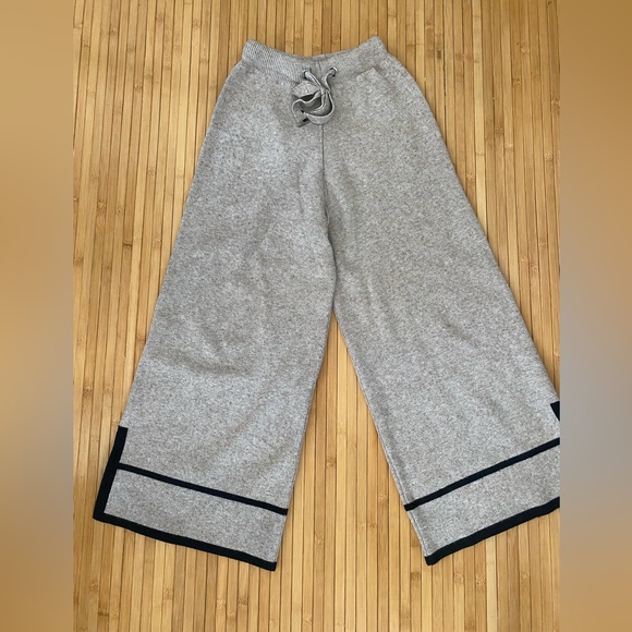 Knitted wide leg pants - Picture 1 of 3